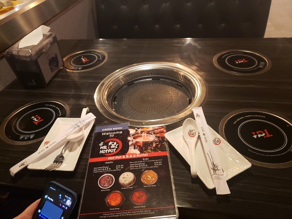 Adults and kids menu sections with combo choices.